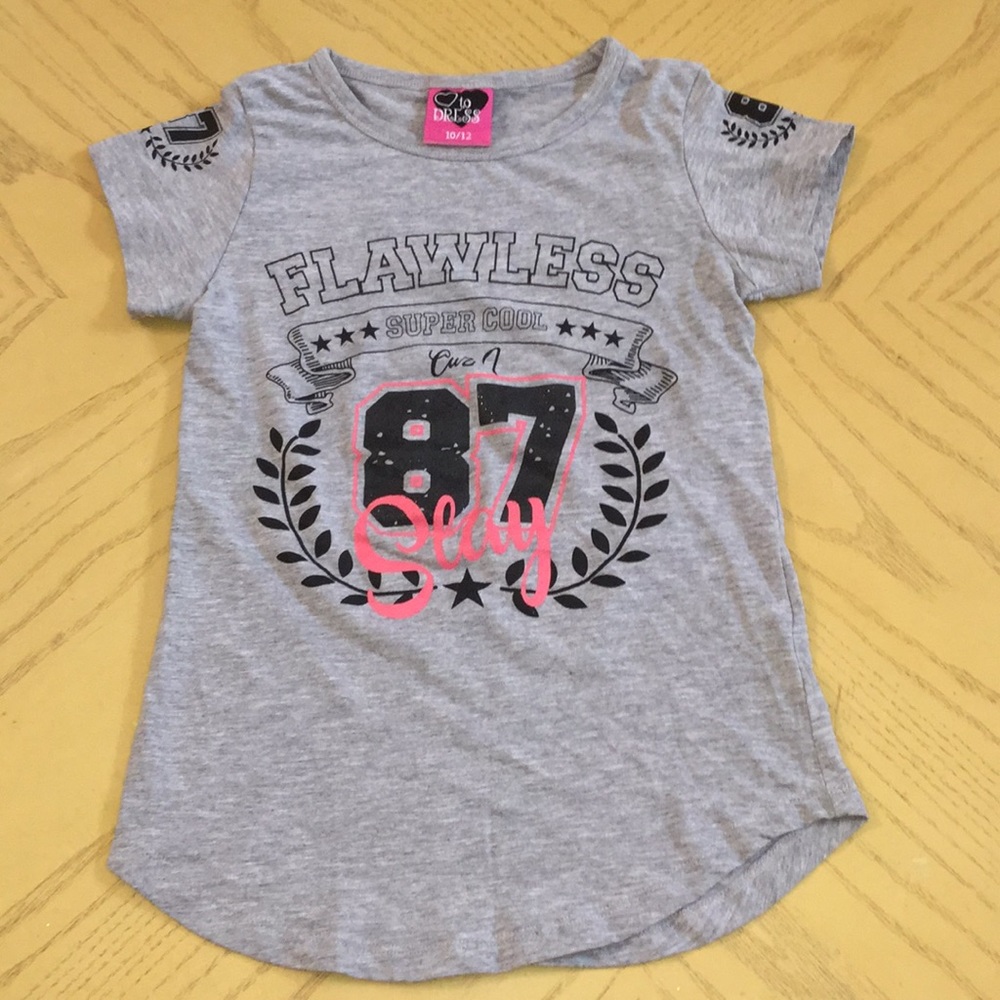 Gray soft and stretchy shirt